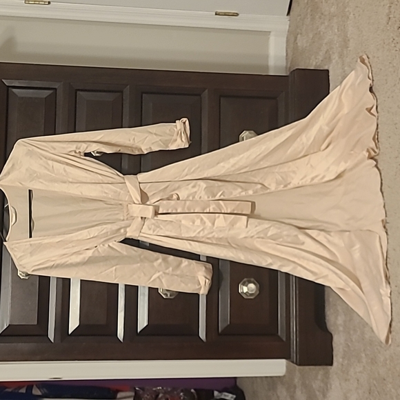 Satin light pink robe - Picture 1 of 5